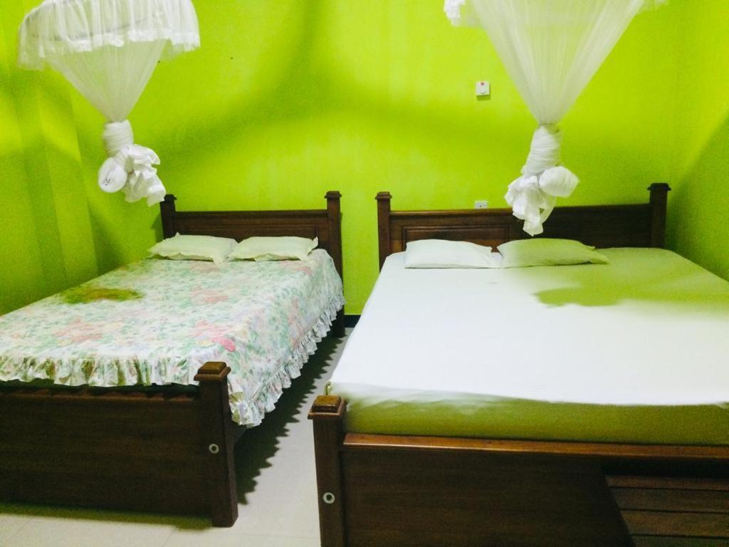 Ambel Homestay Anuradhapura Esterno foto