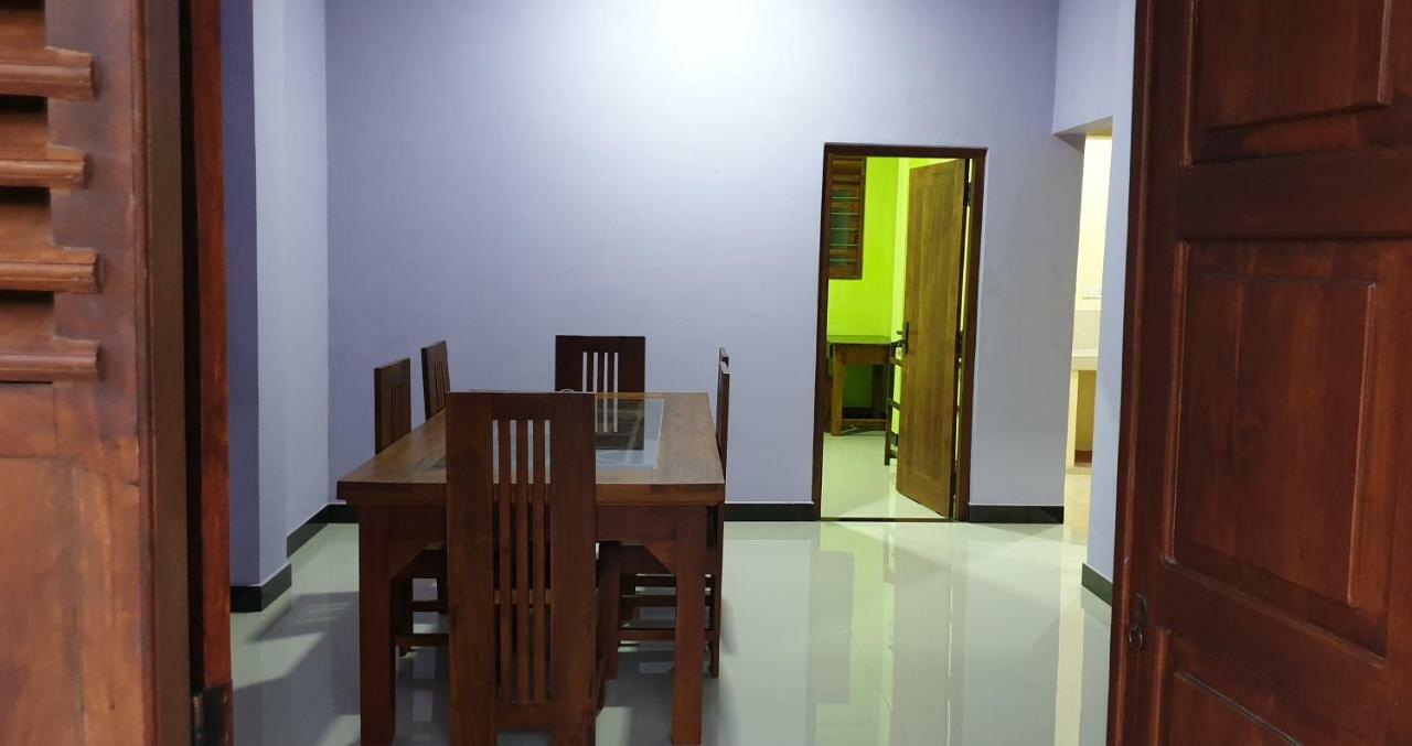 Ambel Homestay Anuradhapura Esterno foto